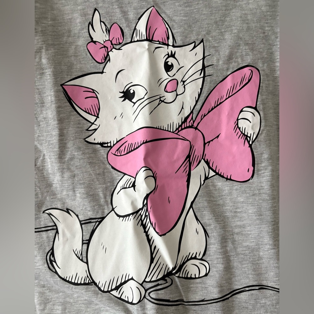 *SEE DESCRIPTION* Disney Aristocats T-Shirt featuring Marie - Picture 2 of 3